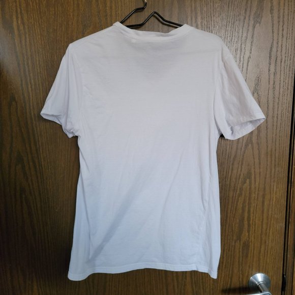 Guess Los Angeles Embossed Distressed Logo Tee Men's Size Medium - Picture 10 of 14